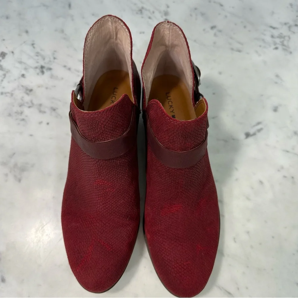 LUCKY BRAND Bernaeh Ankle Bootie Size 8M Red Buckle Cowgirl Moto Suede P… - Picture 6 of 15